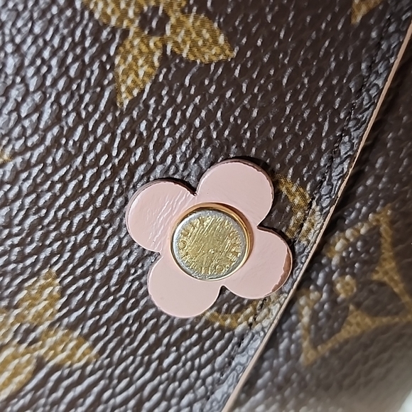 Louis Vuitton Limited Edition Monogram Blooming wallet - Picture 10 of 13